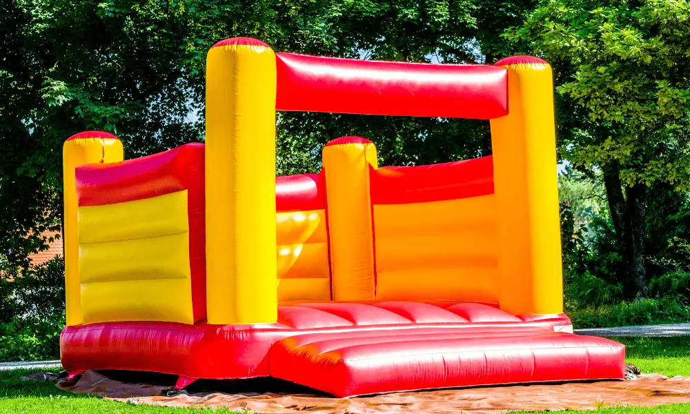 Common Designs And Themes For Bounce Houses