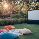 Optimal Outdoor Movie Setup for Maximum Comfort